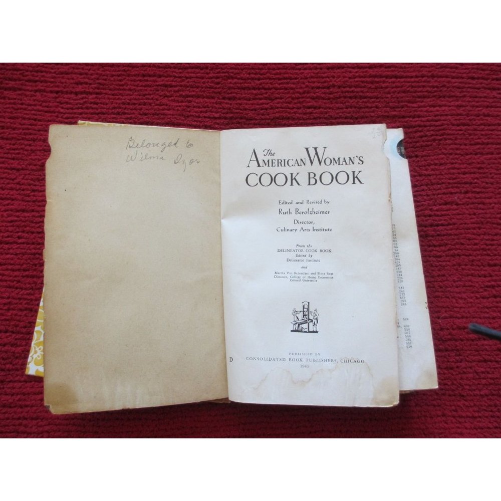 THE AMERICAN WOMENS COOKBOOK HARDCOVER 1945 VINTAGE